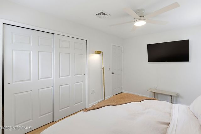 26 Ravenwood Boulevard, Barnegat, NJ 08005