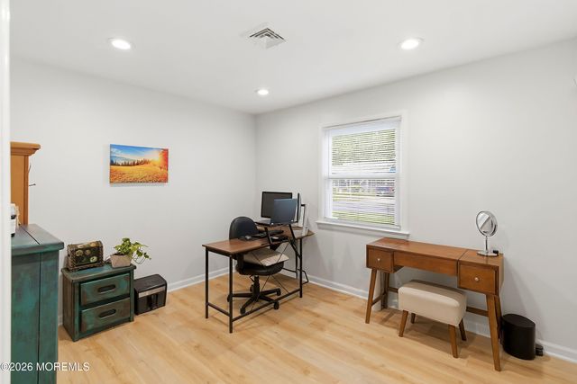 26 Ravenwood Boulevard, Barnegat, NJ 08005