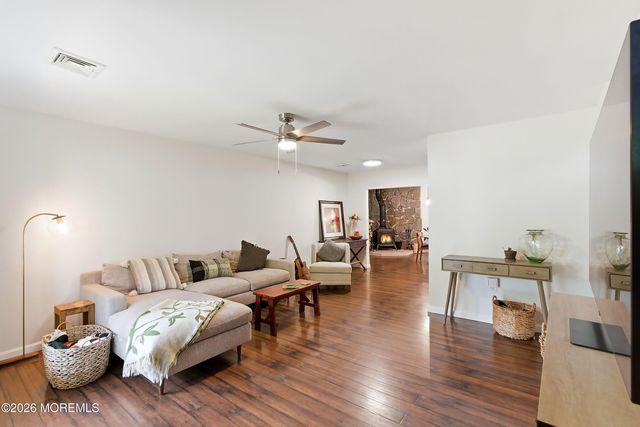 26 Ravenwood Boulevard, Barnegat, NJ 08005