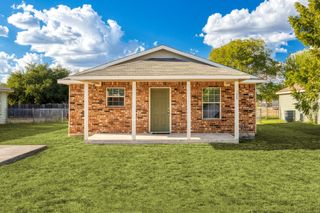 1303 W Pointe PL, Lockhart, TX 78644