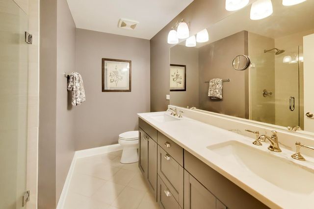 1910 Dauntless Drive, Glenview, IL 60026