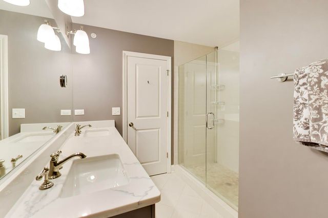 1910 Dauntless Drive, Glenview, IL 60026