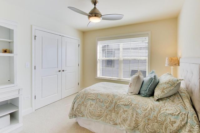 1910 Dauntless Drive, Glenview, IL 60026