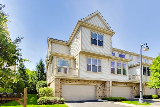 1910 Dauntless Drive, Glenview, IL 60026