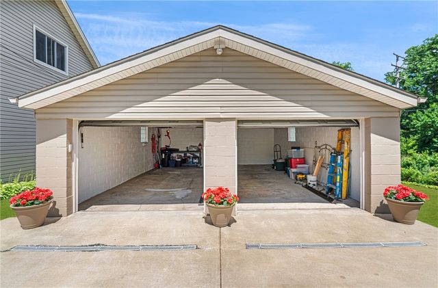1900 Addison Ave., West Mifflin, PA 15122