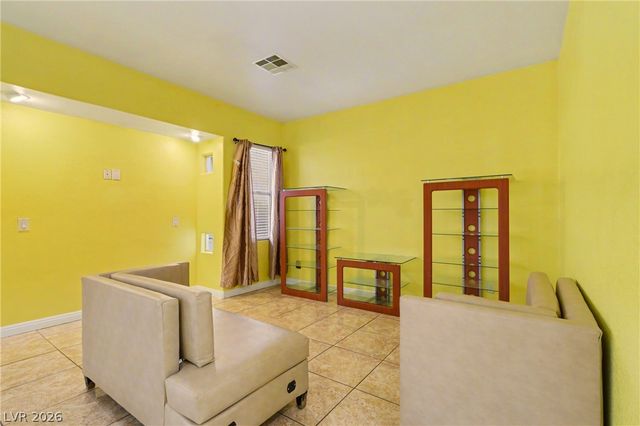 7929 Dana Maple Court, Las Vegas, NV 89131