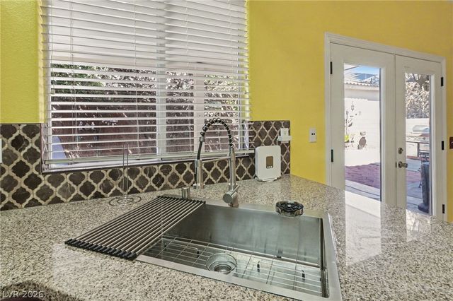 7929 Dana Maple Court, Las Vegas, NV 89131