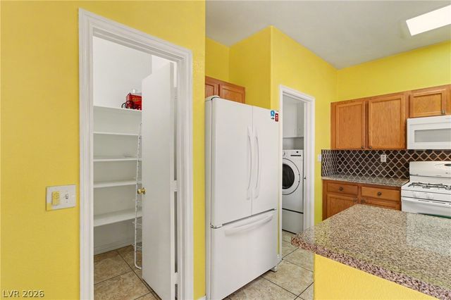 7929 Dana Maple Court, Las Vegas, NV 89131