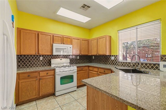 7929 Dana Maple Court, Las Vegas, NV 89131