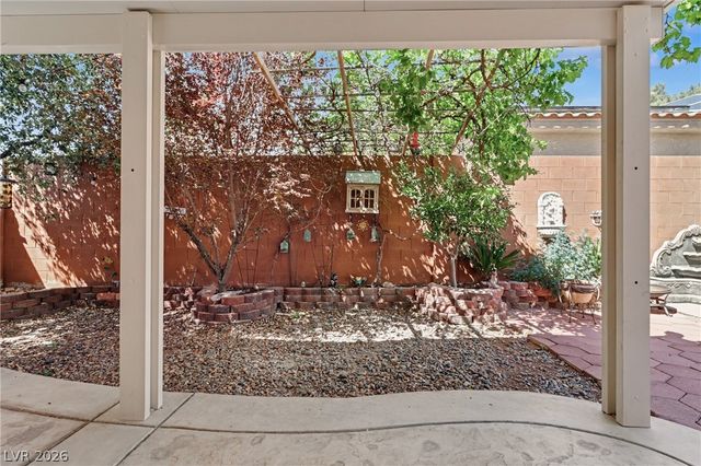 7929 Dana Maple Court, Las Vegas, NV 89131
