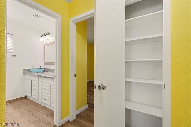 7929 Dana Maple Court, Las Vegas, NV 89131