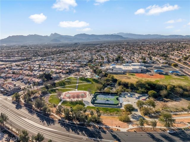 7929 Dana Maple Court, Las Vegas, NV 89131