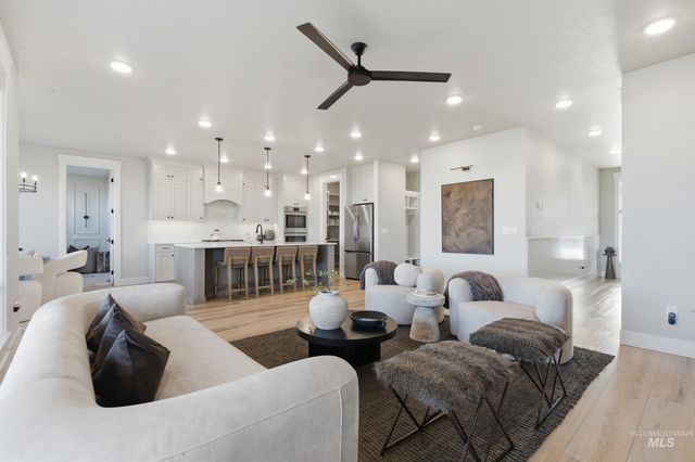 4705 N Pale Creek Ave, Meridian, ID 83646