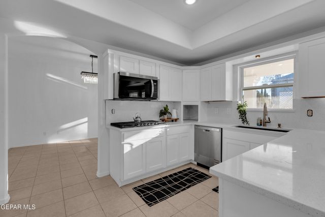 4236 LOMA TAURINA Drive, El Paso, TX 79934