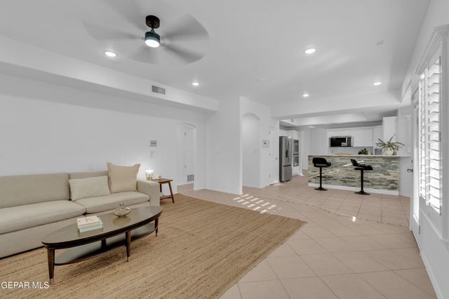 4236 LOMA TAURINA Drive, El Paso, TX 79934