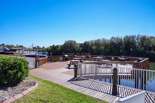 5000 CULBREATH KEY WAY 8206, Tampa, FL 33611