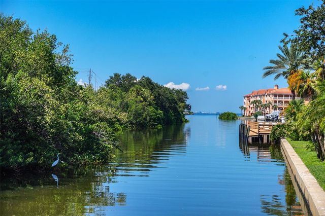 5000 CULBREATH KEY WAY 8206, Tampa, FL 33611