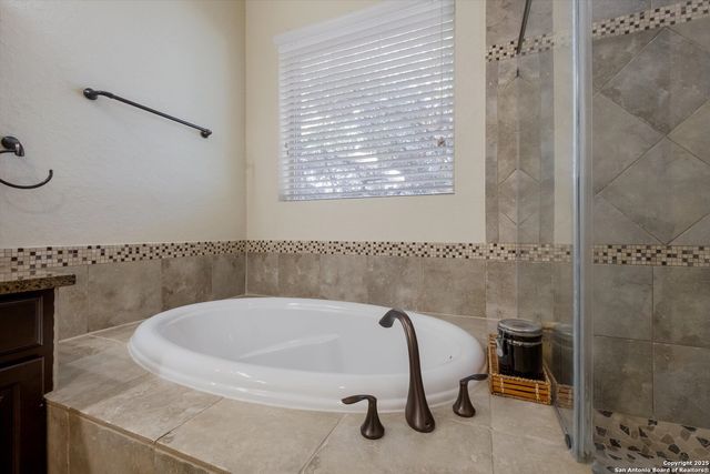 11907 LAMPASAS TRL, San Antonio, TX 78253