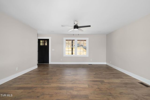 137 Meadow Lark Lane, Bluff City, TN 37618