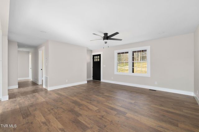 137 Meadow Lark Lane, Bluff City, TN 37618