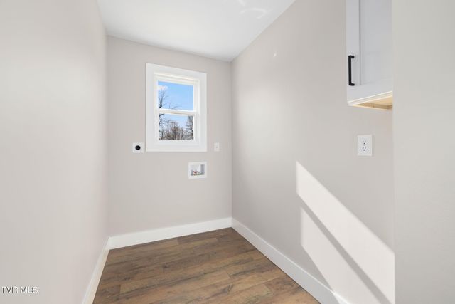 137 Meadow Lark Lane, Bluff City, TN 37618