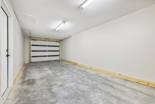 137 Meadow Lark Lane, Bluff City, TN 37618