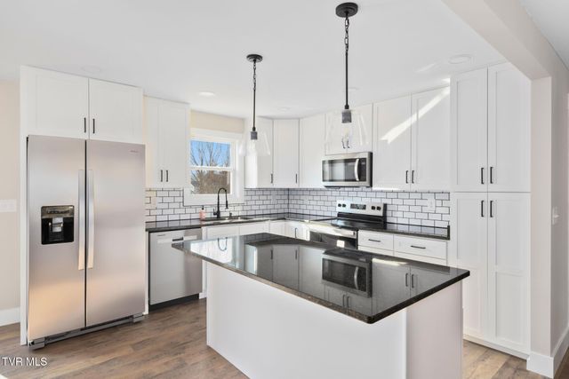 137 Meadow Lark Lane, Bluff City, TN 37618