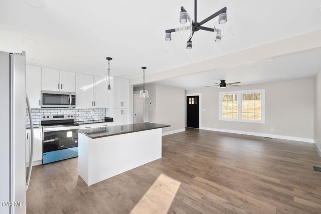 137 Meadow Lark Lane, Bluff City, TN 37618