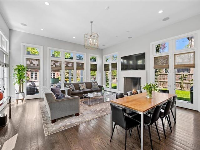 1241 ASH Street, Winnetka, IL 60093