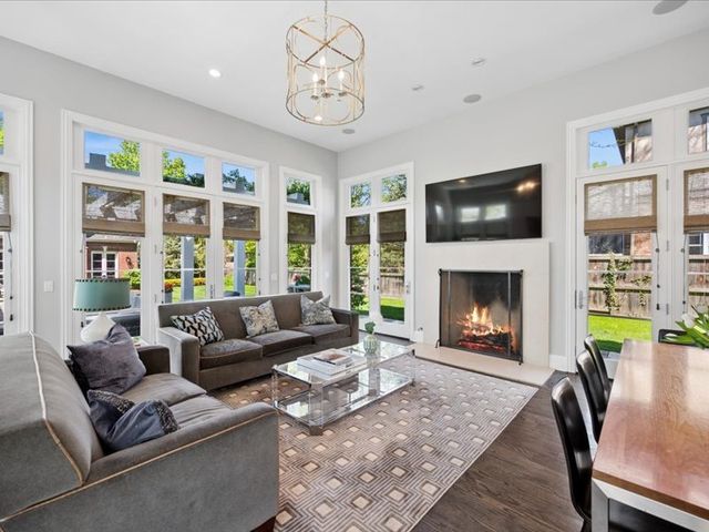 1241 ASH Street, Winnetka, IL 60093