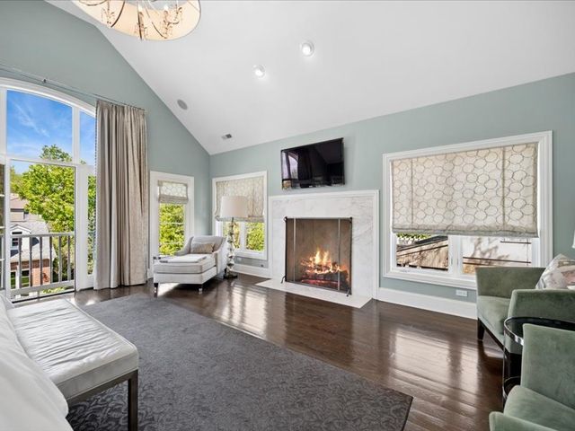 1241 ASH Street, Winnetka, IL 60093
