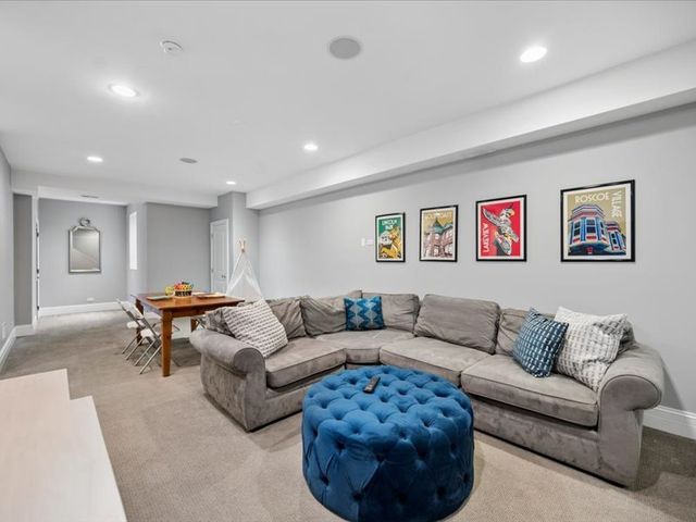 1241 ASH Street, Winnetka, IL 60093