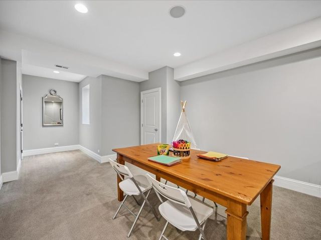 1241 ASH Street, Winnetka, IL 60093