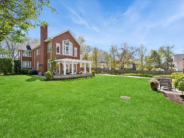 1241 ASH Street, Winnetka, IL 60093
