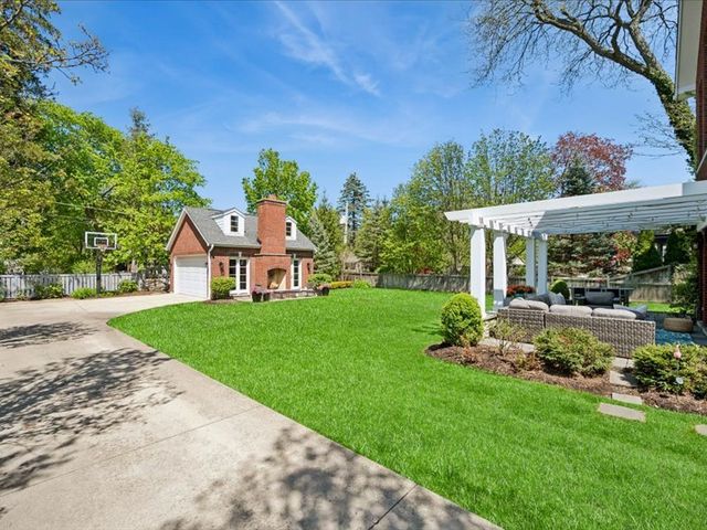 1241 ASH Street, Winnetka, IL 60093