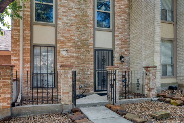 11303 Vance Jackson Rd Apt L2, San Antonio, TX 78230