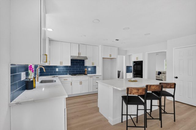2687 Creekside Way, Highland Village, TX 75077