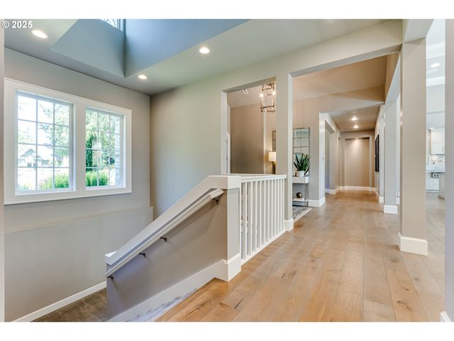 3944 LOS ALTOS Ln, Eugene, OR 97405