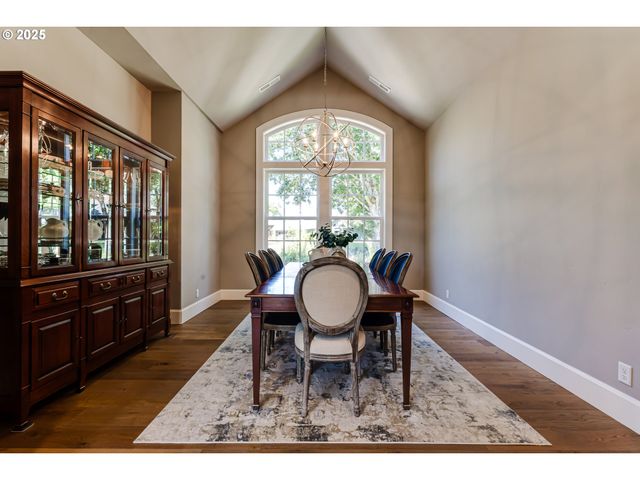 3944 LOS ALTOS Ln, Eugene, OR 97405