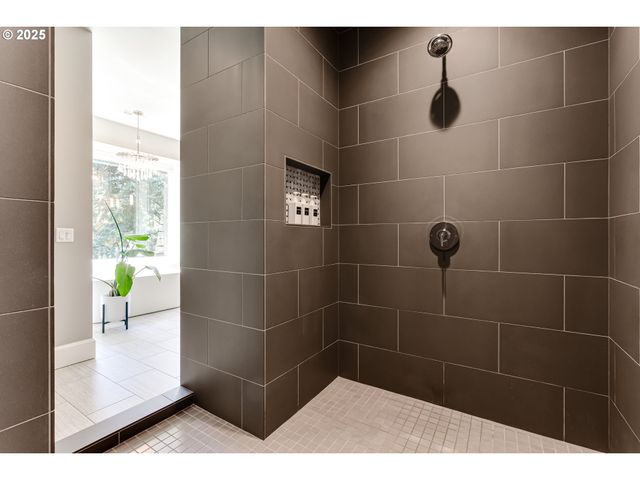 3944 LOS ALTOS Ln, Eugene, OR 97405