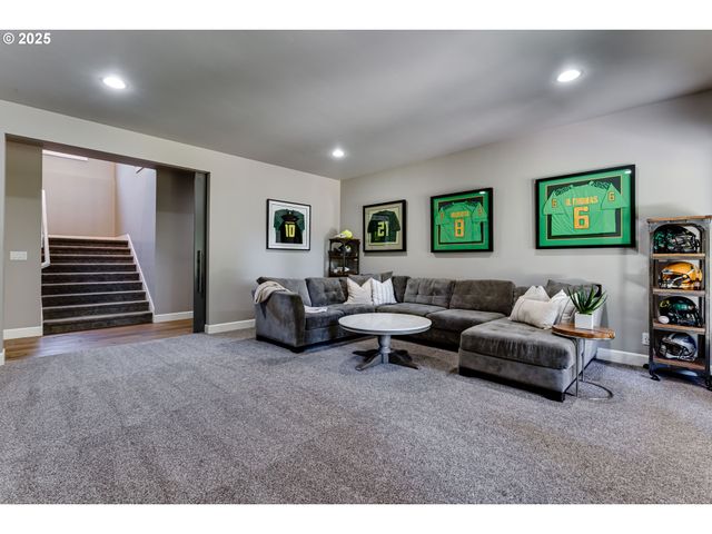 3944 LOS ALTOS Ln, Eugene, OR 97405