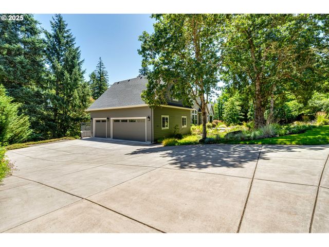 3944 LOS ALTOS Ln, Eugene, OR 97405