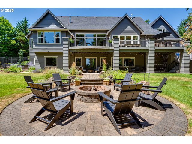 3944 LOS ALTOS Ln, Eugene, OR 97405