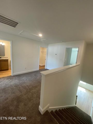 8823 Chapman Trace Way, Knoxville, TN 37920