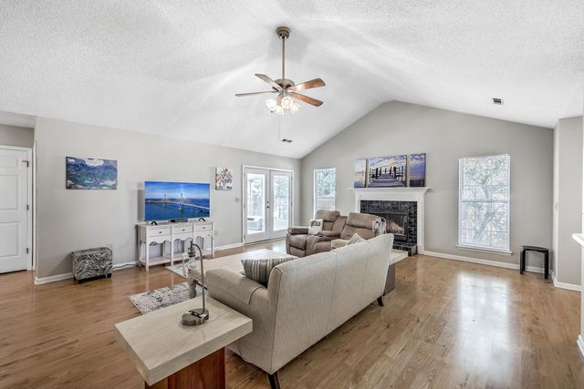 498 Cessna Avenue, Charleston, SC 29407