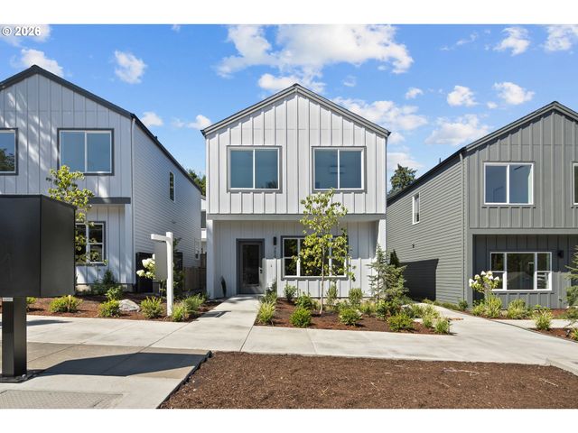3819 Sw POMONA St, Portland, OR 97219