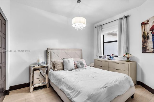 9114 NW 158th St, Miami Lakes, FL 33018