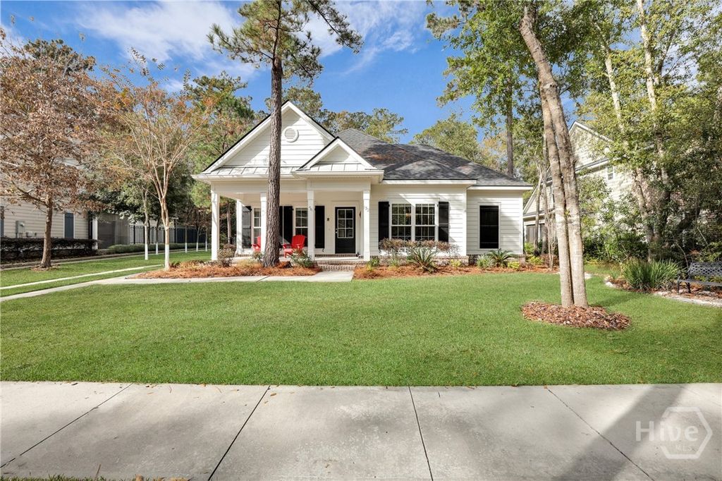 Image 1 of property listing at 132 Ridgewood Park Drive S, Richmond Hill, GA 31324