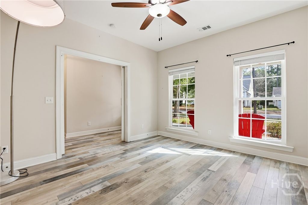 Image 13 of property listing at 132 Ridgewood Park Drive S, Richmond Hill, GA 31324