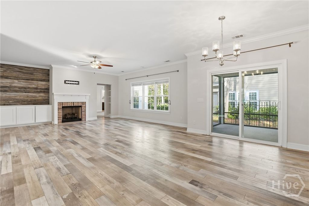 Image 15 of property listing at 132 Ridgewood Park Drive S, Richmond Hill, GA 31324